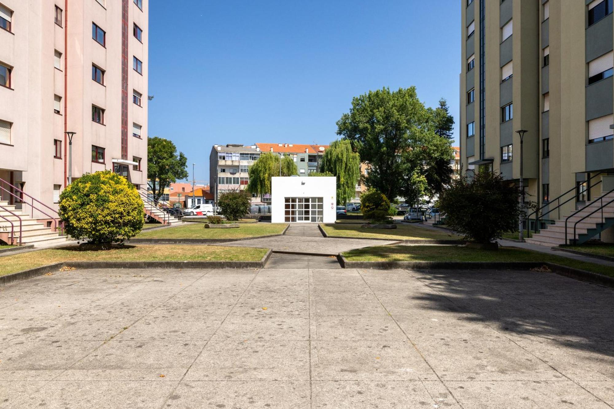 Boavista Premium With Ac, Terrace- Parking ,Supermarket And Metro T3 Apartment Porto Bagian luar foto